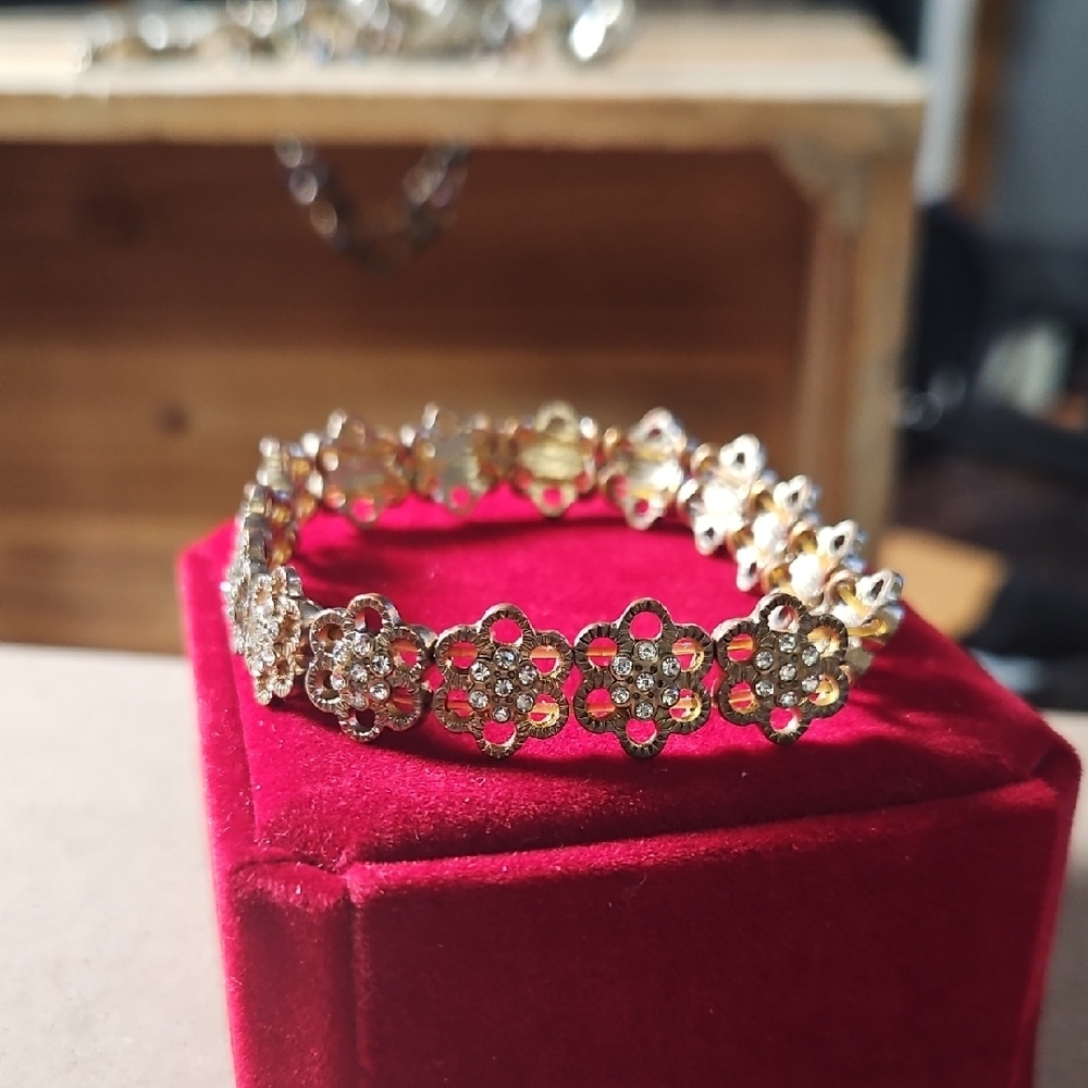 Estate Gold Floral Bracelet